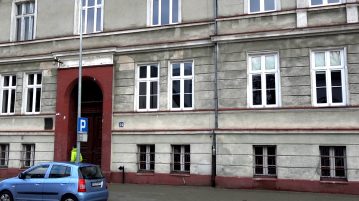Puste budynki po szkołach