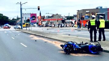 Kierowca mercedesa zatrzymany. Motocyklista walczy o życie
