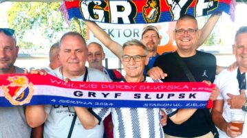 Wielkie derby Słupska w strugach deszczu