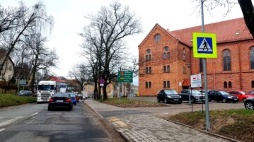 Kiedy oświetlenie koło kościoła?