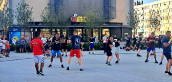 Stary Rynek: bokserski trening i tańce z Casa de Salsa