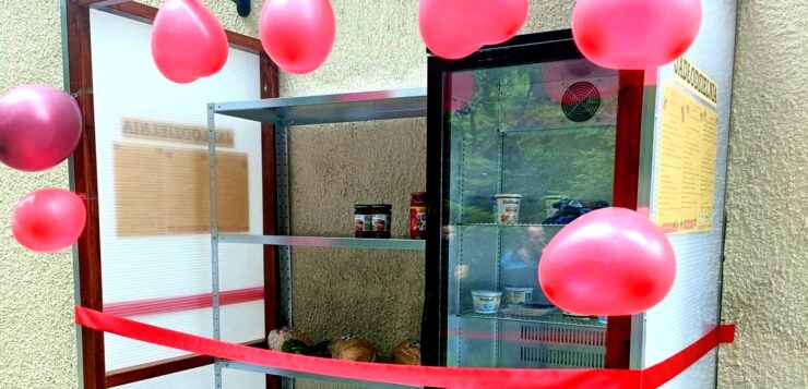 Podziel się jedzeniem. W Słupsku uruchomiono drugą lodówkę społeczną