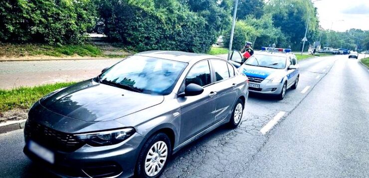 75-latka z 3 promilami alkoholu w organizmie wiozła trzeźwego pasażera