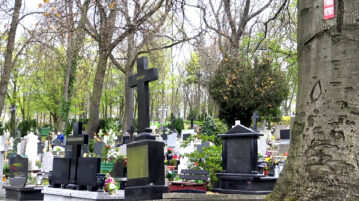 Prokurator kwestionuje uchwały cmentarne