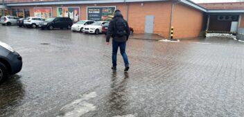 Alert pogodowy: marznące opady deszczu i gołoledź