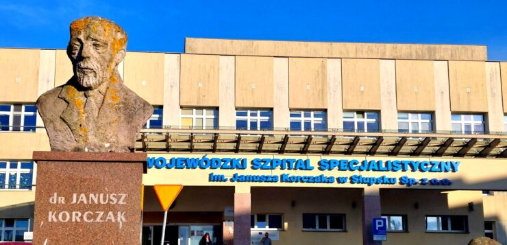 Przebudowa budynku byłej pralni szpitalnej na centrum opieki ambulatoryjnej